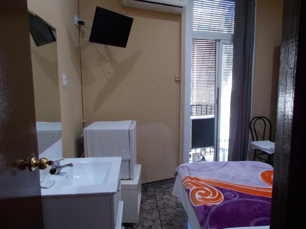 Hostal Nou Raval Barcelona Exterior photo